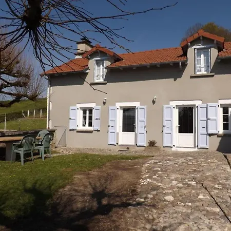 Maison De Caractere Renovee, 6 Pers, 3 Ch, Jardin Clos, Proche Volcans D'auvergne, Animaux Ok - Fr-1-742-425