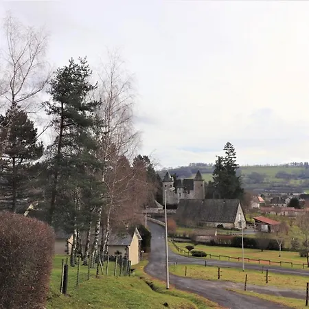 Ferienhaus Maison De Caractere Renovee, 6 Pers, 3 Ch, Jardin Clos, Proche Volcans D'auvergne, Animaux Ok - Fr-1-742-425