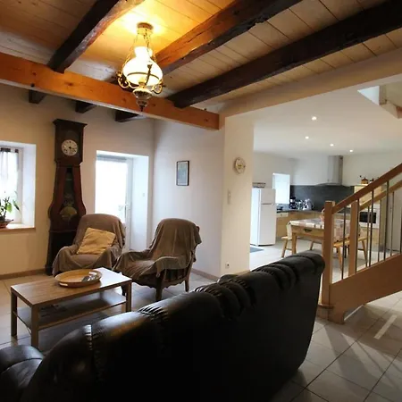Maison De Caractere Renovee, 6 Pers, 3 Ch, Jardin Clos, Proche Volcans D'auvergne, Animaux Ok - Fr-1-742-425 Ferienhaus *