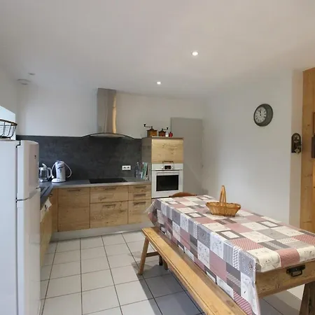 度假居 Maison De Caractere Renovee, 6 Pers, 3 Ch, Jardin Clos, Proche Volcans D'auvergne, Animaux Ok - Fr-1-742-425 塞尔河畔阿尔帕容